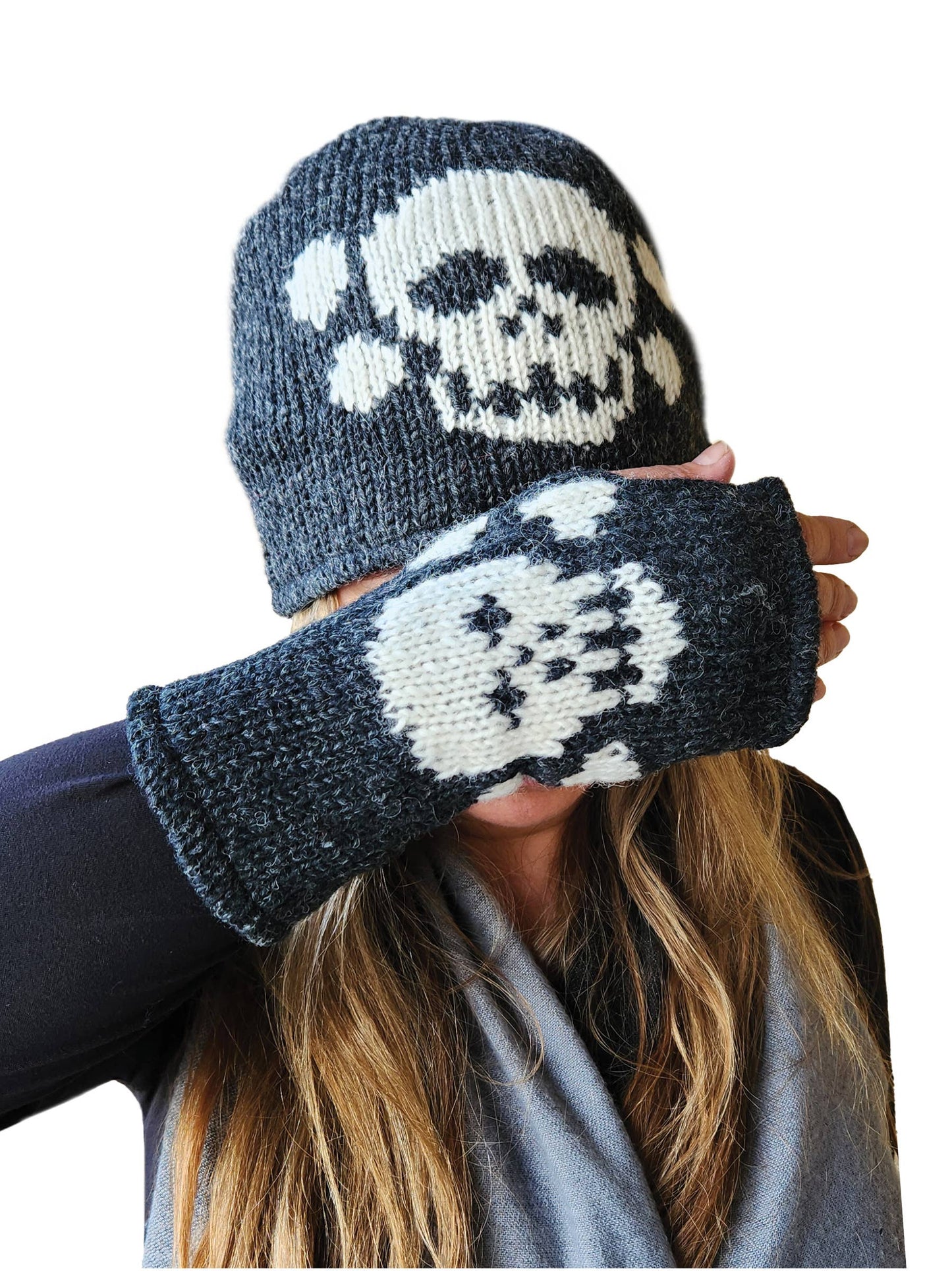 Skull and Crossbones Handwarmers/Fingerless Gloves-Black